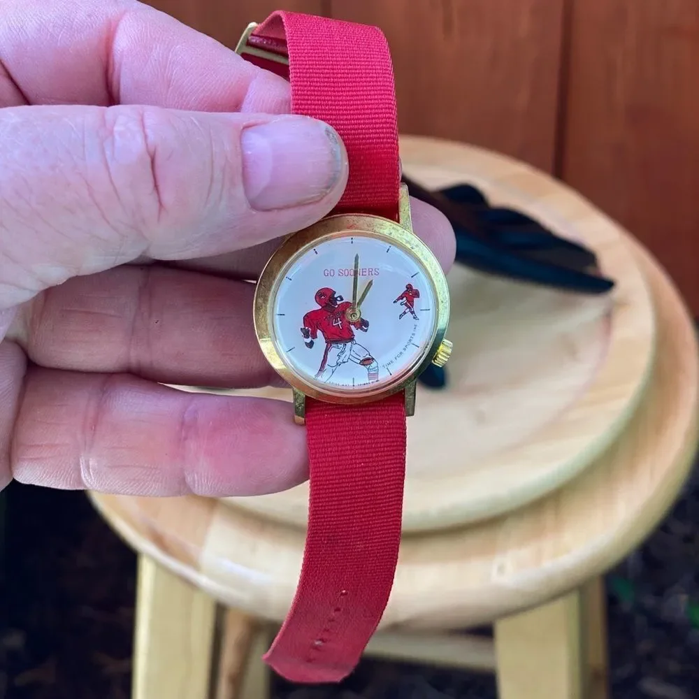 Used Oklahoma Sooner windup function watch